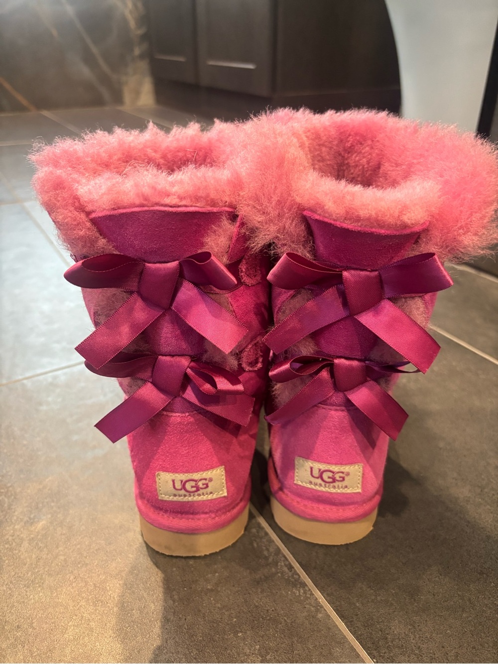 UGG Women’s Bailey Bow II boots Excellent condition!